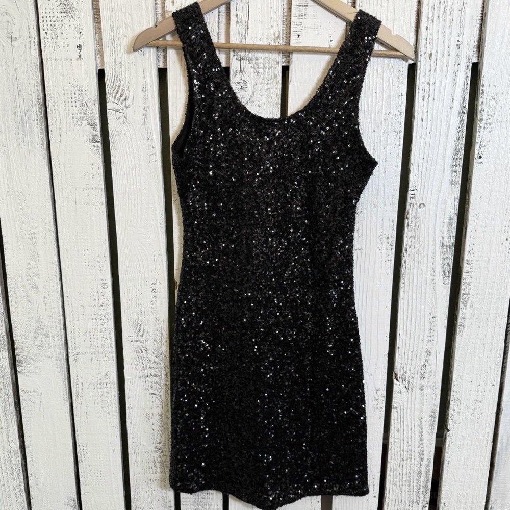 Myan Y2K Sequin Little Black Dress Size Medium Stretch Bodycon Festive‎ Holiday
